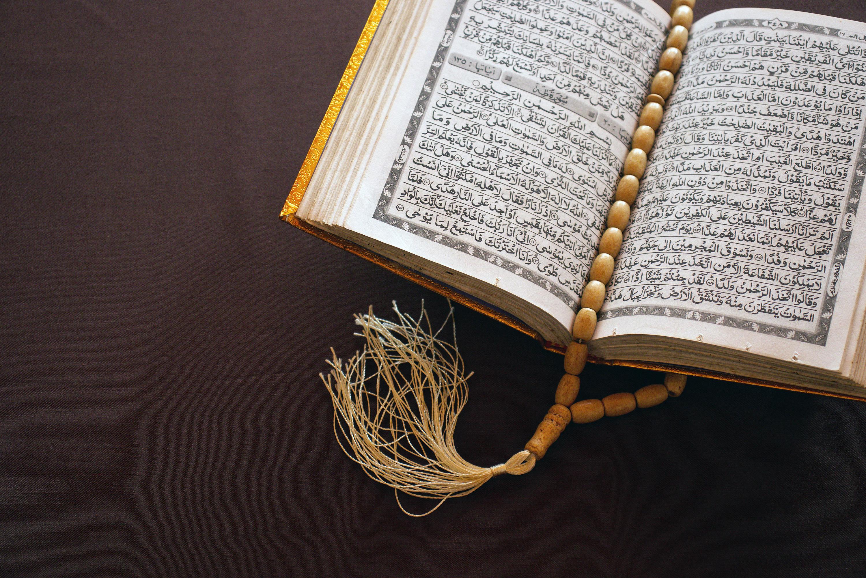 Zrozumienie najważniejszych sur i ayatów koranu